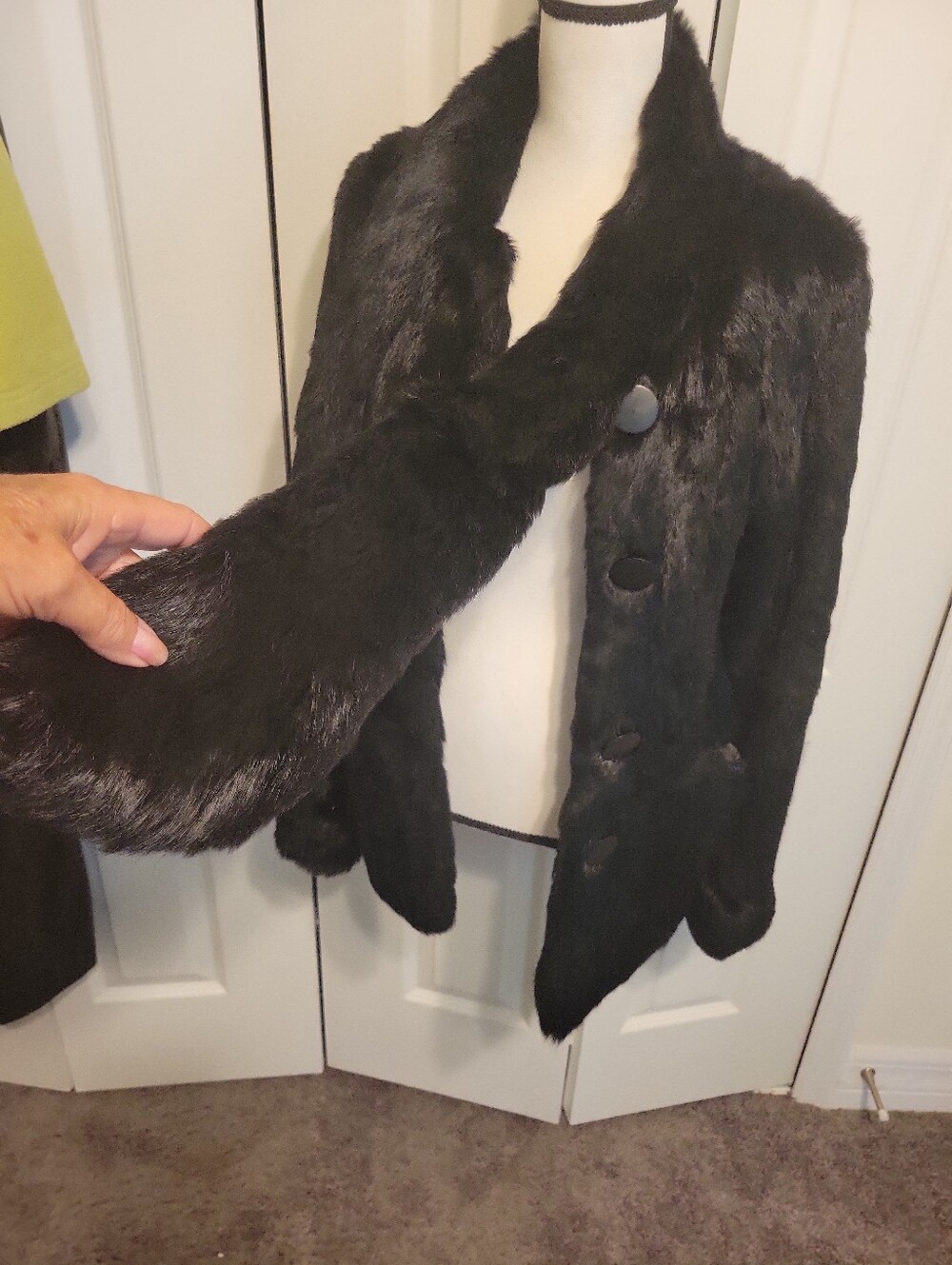 Vintage Black  Fur Women's Coat Small/med - Picture 3 of 7